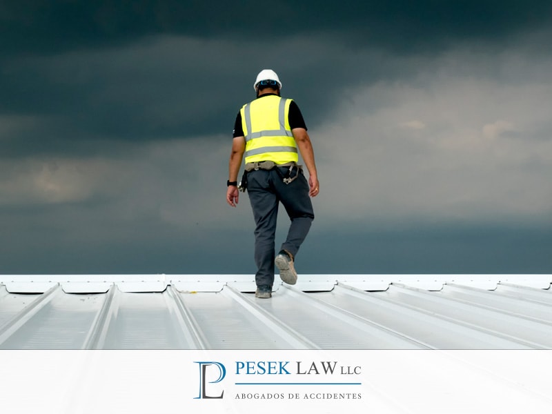 ¿QUÉ HACER EN CASO DE ACCIDENTE DE ROOFING?