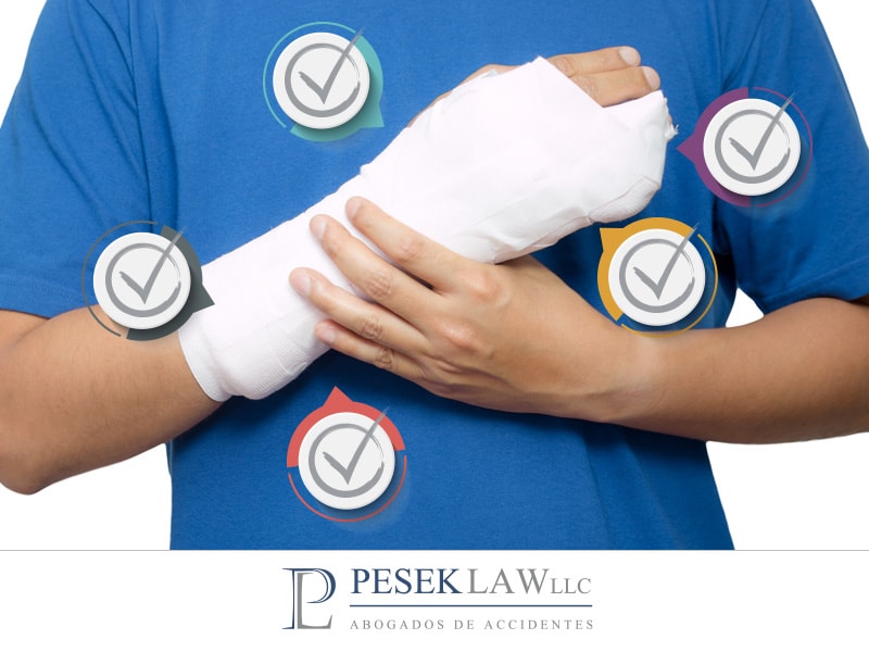 5 BENEFICIOS DE ACUDIR A UN ABOGADO DE ACCIDENTES